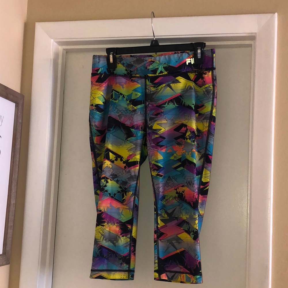 💙 Colorful/ Geometric Fila Running Capris- size M